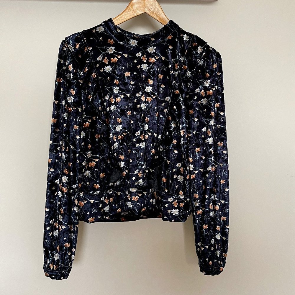NWOT Mo:Vint Velvet Floral Long Sleeve Top sz S